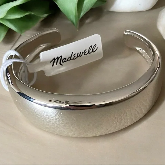 ๐2 x HOST PICK๐ NWT Madewell Chunky Domed Cuff Bracelet - Picture 2 of 7